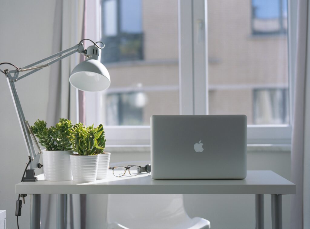 Blog 5 isolamento acustico para home office pexels